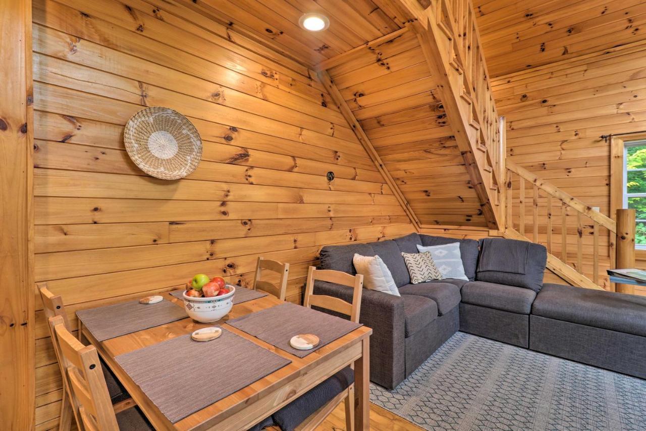 Cozy Boone Cabin With Deck Close To Downtown! Exterior photo